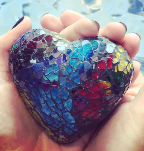 CasaBatlloGaudi's tweet photo. ❤️#CBStore Do you have everything ready for Valentine’s Day? The day is coming and if you want to surprise your partner we recommend you to take a look at our variety of modernist details. You won’t let him/her indiferent! ;) #ValentinesDay https://t.co/5e5Ohk2njU https://t.co/9xSFxN4vUA