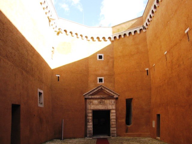 MarcoBombagi's tweet photo. https://t.co/eUN1cHbEw9 - #CivitaCastellana, il borgo sulla via #Amerina che custodisce l'eredità dell'antico popolo Falisco. Dal Forte #Sangallo alla cattedrale di #SMariaMaggiore fino agli scorsi unici delle rupi tufacee. Un luogo della #Tuscia da scoprire e conoscere. https://t.co/Q59xd6xlUi