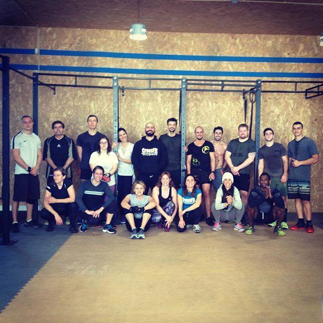 CrossFit_MTS's tweet photo. Mais do que nos ensinar a nunca desistir, o crossfit ensina-nos que a comunidade e o espírito de pertença são fundamentais! Boa segunda Malta, mais uma semana a começar e que comece em força! Bora lá treinar... #fitness #fitnessmotivation #crossfitmatosinhosfamily #daybyday … https://t.co/Dcw1t0PuVE