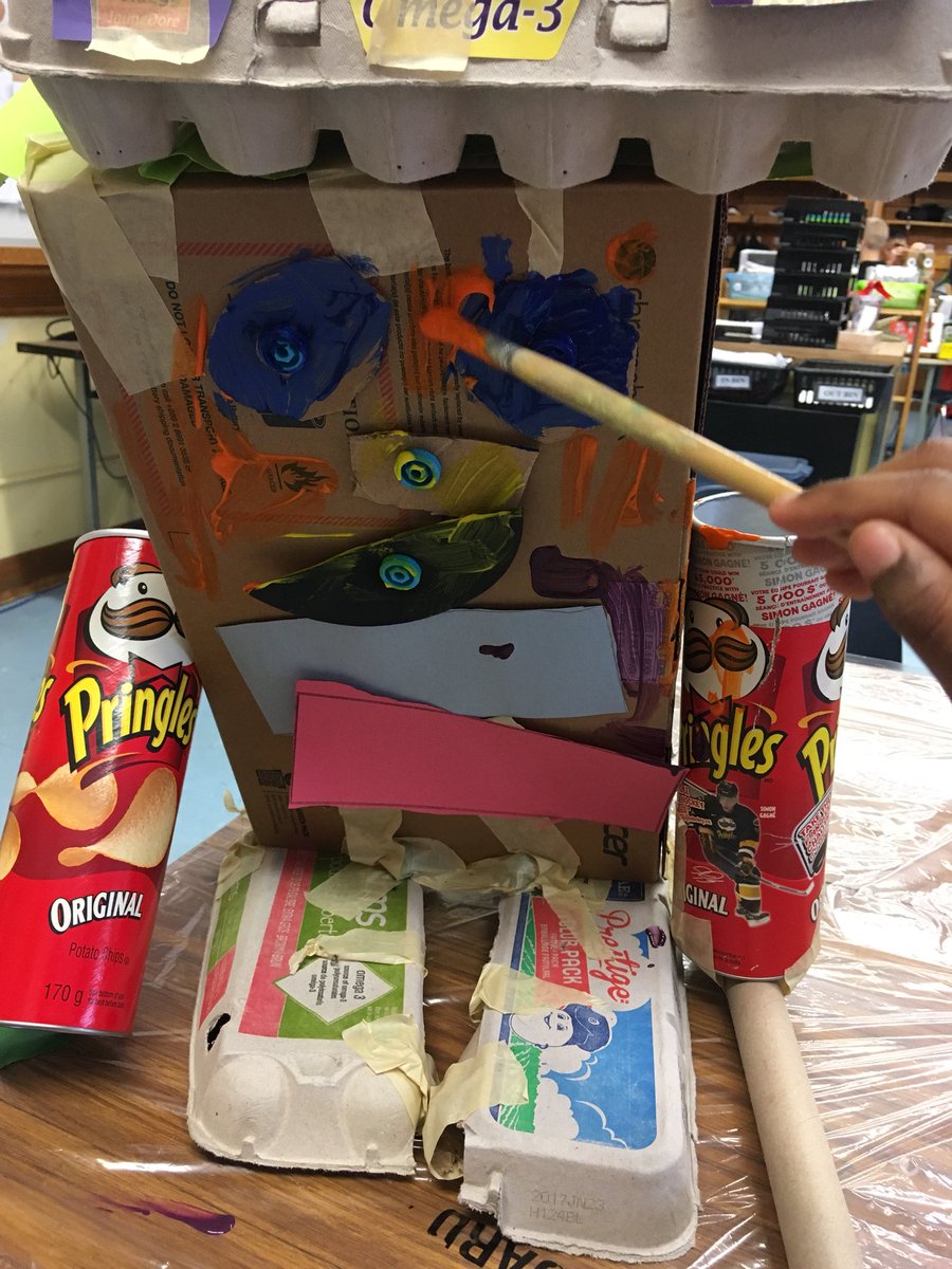 MsFotopoulos's tweet photo. We added the A in #steAm. We are painting our #3Drobots. @tdsb_selwyn @Ms_Vavala_Rm3 https://t.co/H4IcseDAjF