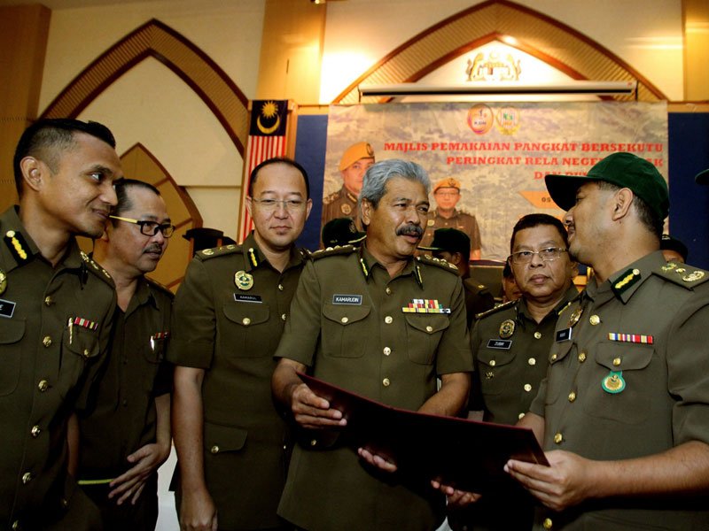 SinarOnline's tweet photo. Pangkat Kehormat: Rela tidak pernah kenakan bayaran...

https://t.co/jE2cT5jvxg https://t.co/a8iYE5mL8t