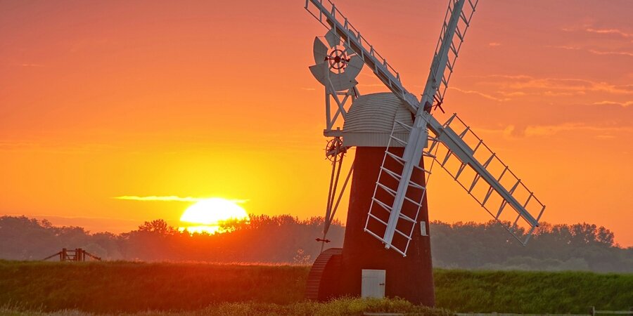 Emspenfold's tweet photo. Vote for The Broads to be named National Park of the Year! 

https://t.co/YiZacjQfTE https://t.co/FhOVlwRQNw