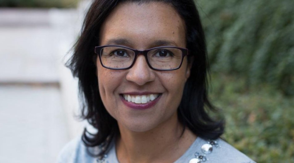 AlexLivingMag's tweet photo. Who started a new job today? This woman! ACT for Alexandria has a new CEO: https://t.co/QVRZjJmZsO  #AlexandriaVA #ACTforAlexandria #Spring2ACTion https://t.co/R695iIjJxI