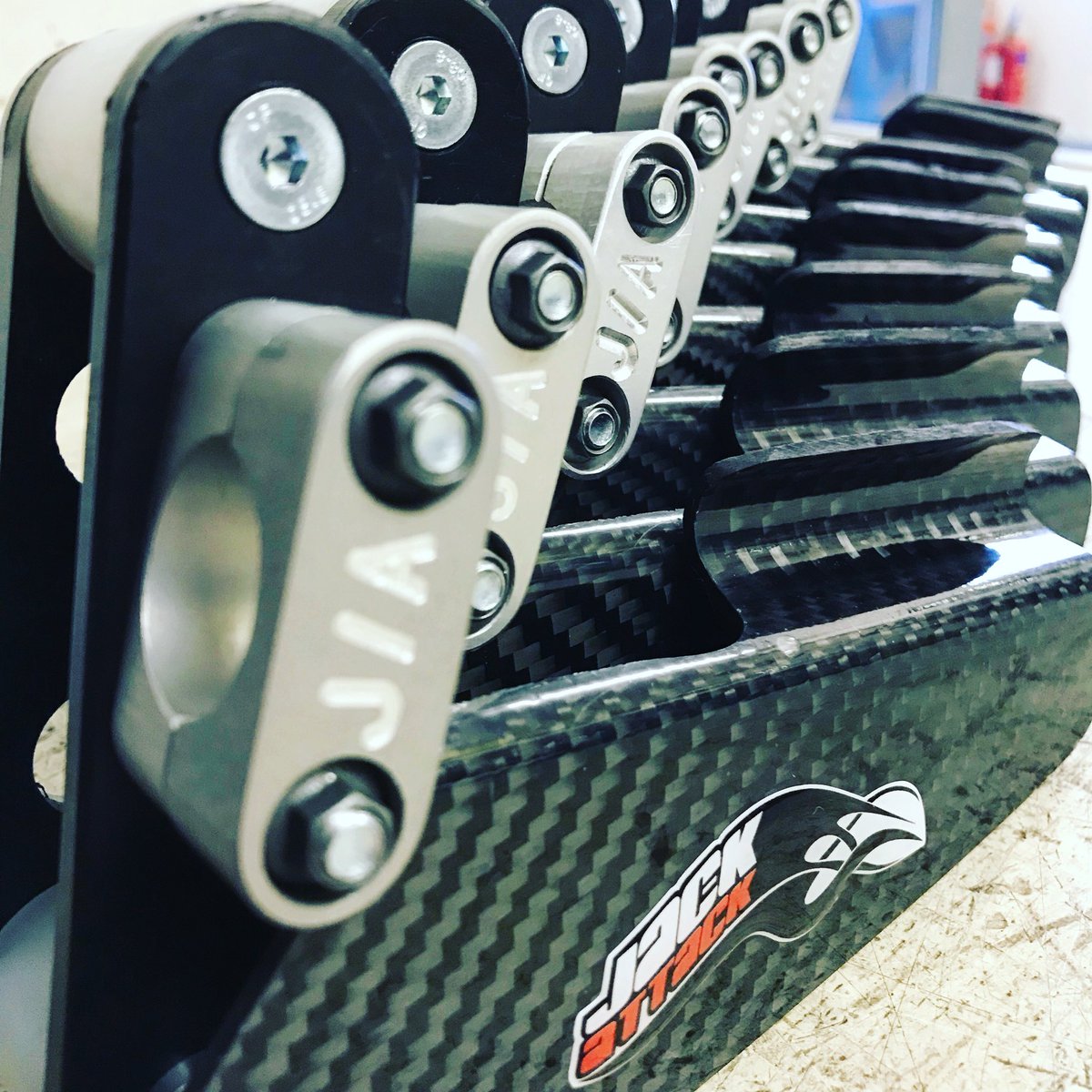 SpeedwayService's tweet photo. #chainguide #carbonfibre #speedway #goodstock #jackattack https://t.co/SJXk45ygCI