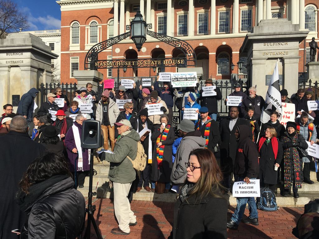 MA_PPC's tweet photo. #PoorPeoplesCampaign gathers on State House steps, Boston
#UniteThePoor https://t.co/lDlnjVTxTQ
