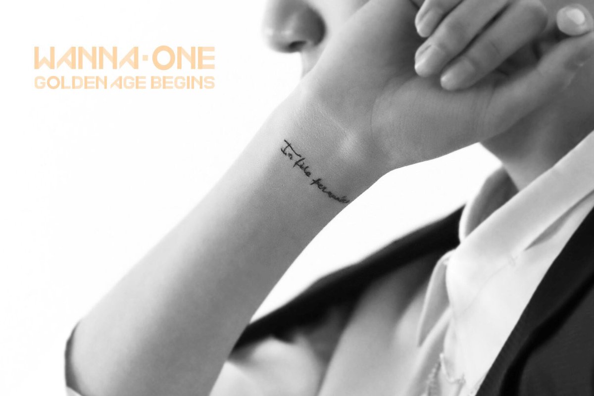strawnana0129's tweet photo. @WannaOne_twt In fide permanente 💜 https://t.co/uPa6LESH74