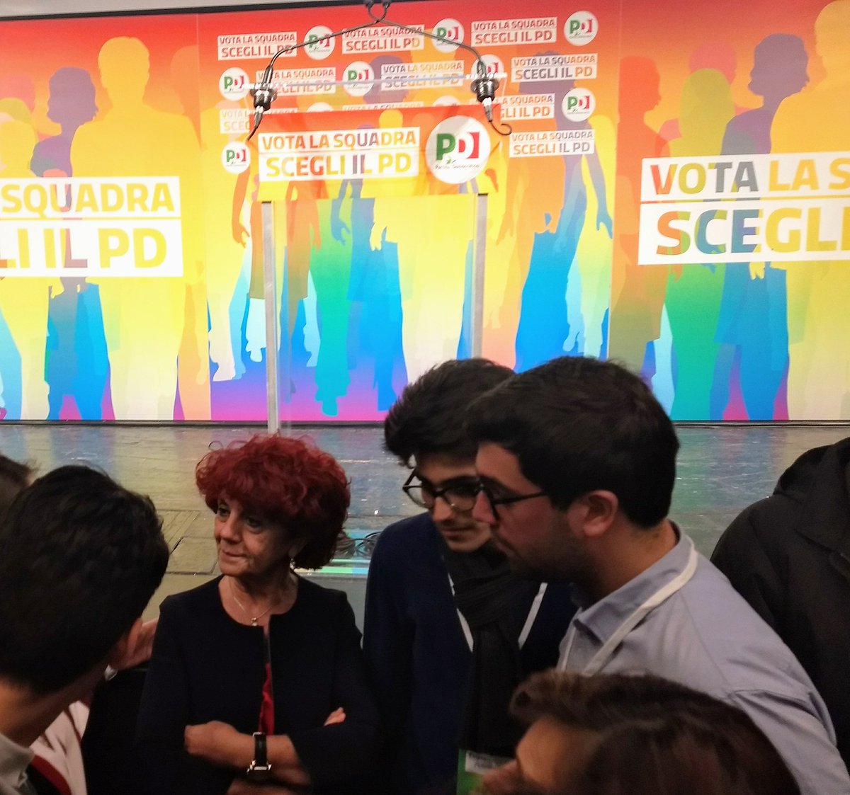 valeriafedeli's tweet photo. Insieme contro le destre e i populismi. Come una squadra, sempre, dalla parte delle persone. Oggi al @TeatroEliseo con tutto il @pdnetwork https://t.co/ke7D6b5vcW