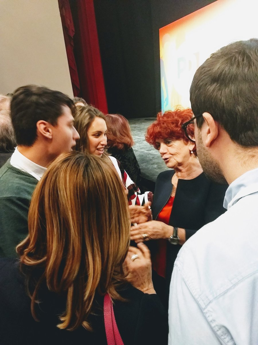 valeriafedeli's tweet photo. Insieme contro le destre e i populismi. Come una squadra, sempre, dalla parte delle persone. Oggi al @TeatroEliseo con tutto il @pdnetwork https://t.co/ke7D6b5vcW