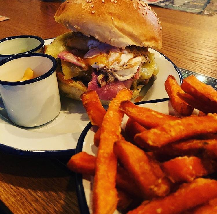 HALFANDHALFDUB's tweet photo. Lunch in #dublin15 Coolmine :) https://t.co/CVWf1ufKW0