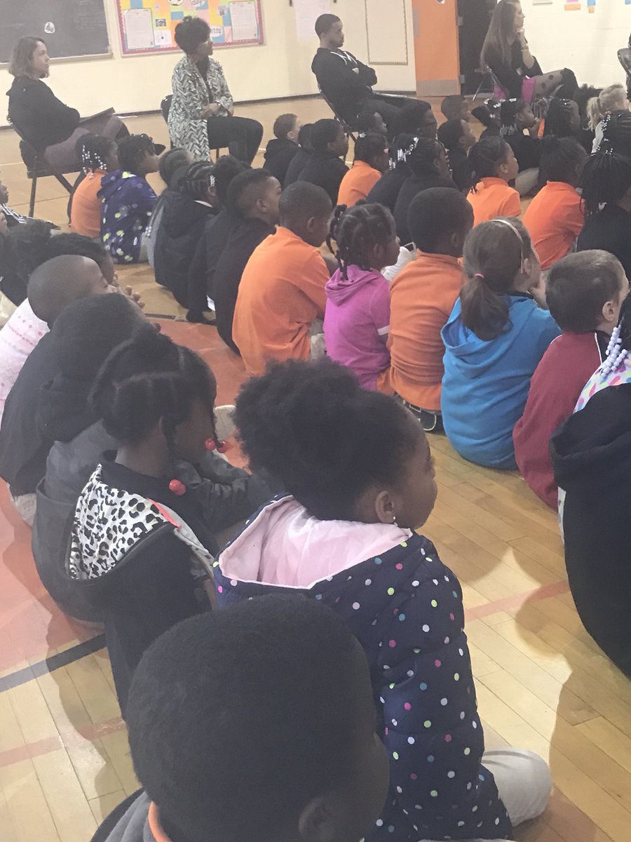 MelanieMiller41's tweet photo. MLST enjoying The Columbia Marionette Theatre  for Dental Health Month. https://t.co/ejfV1Oe1ta