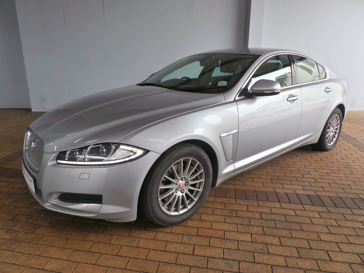 NissanHighway's tweet photo. 2015 Jaguar XF 2.2 D Luxury
R299 990

This 2015 Jaguar XF 2.2D Luxury is the epitome of luxury and elegance. Book your test drive today.

https://t.co/SWBeQkY2IA…/xf/2015-jaguar-xf-2-2-d-luxury/ https://t.co/PZhAzGp4NY
