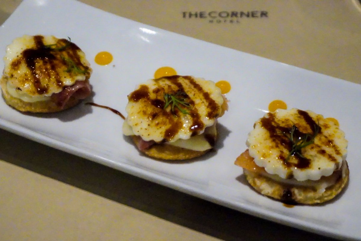 orbyce's tweet photo. Los sábados y los domingos son días de Brunch en @CornerHotelBCN 🍹 Desde las 12h hasta las 16h podemos disfrutar de platos deliciosos en un ambiente muy 🔝 #TheCornerHotelBCN  #JustAroundTheCorner https://t.co/RoxktVJboo