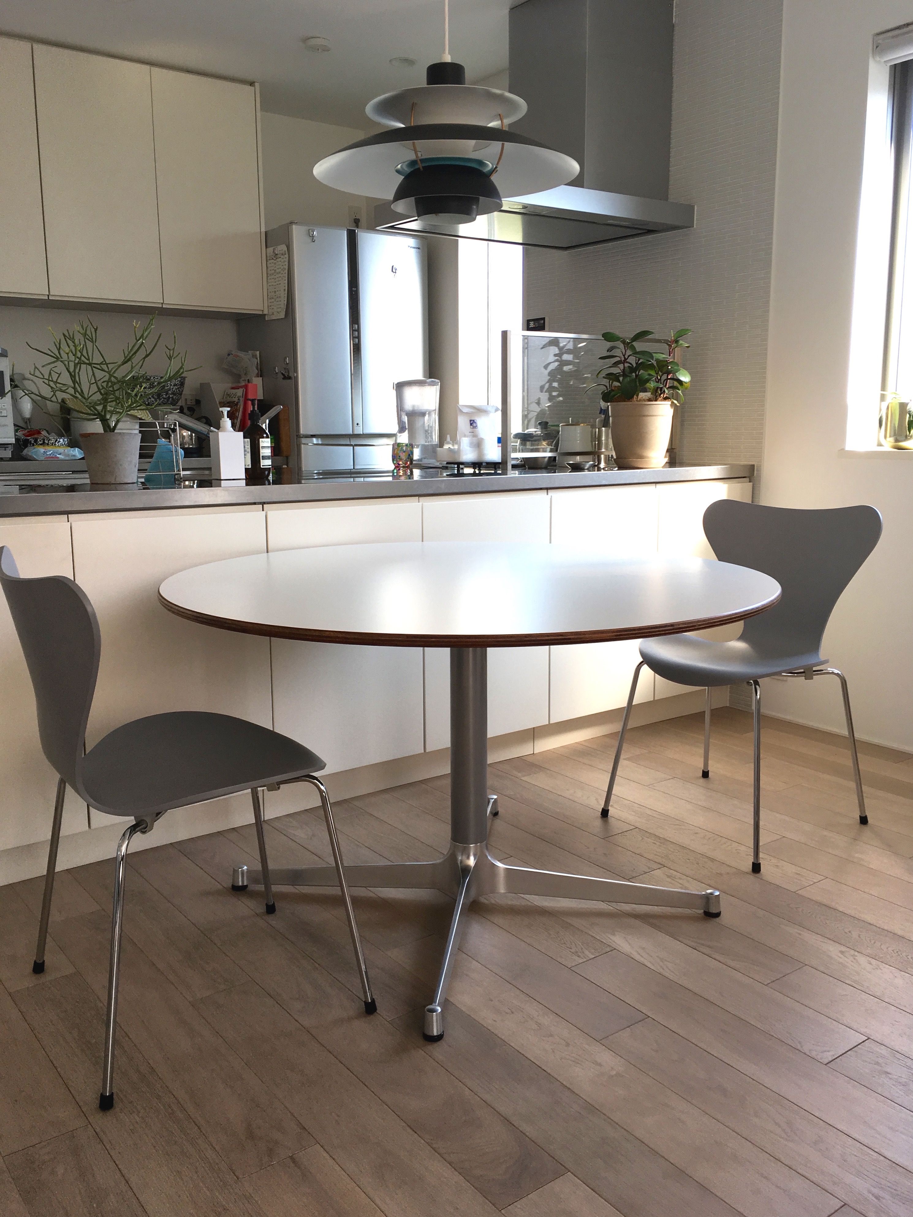LAUAN TABLE ROUND・02 ラウンドテーブル カフェテーブル 丸 有望 LAUAN TABLE ROUND・02 ラウンドテーブル カフェテーブル 丸 有望