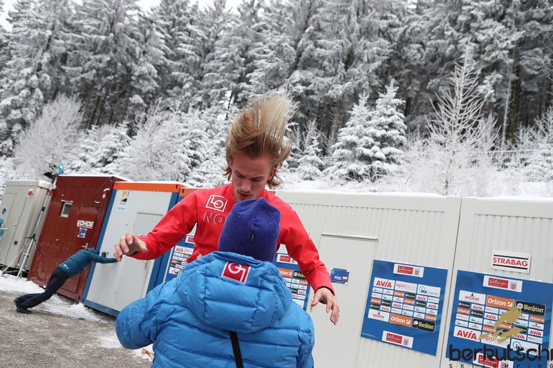 ×Marťa× tweet media