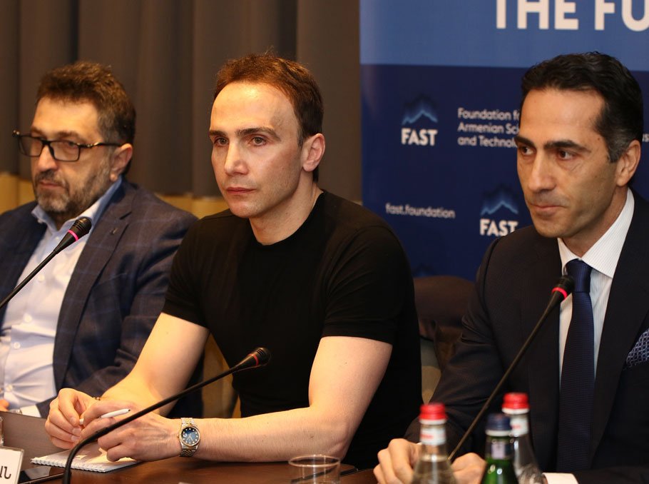 MediamaxEnglish's tweet photo. #FAST’s #AngelsNetwork to connect business and science in #Armenia https://t.co/vvCYtwQR3C @Foundation_FAST @ArmenOrujyan #armenianstartups #angelinvestors https://t.co/Ni1TaR6nLE
