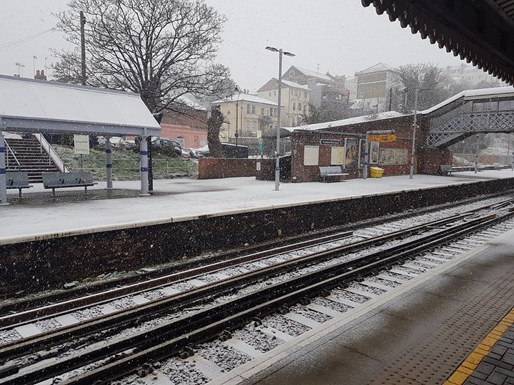 Snowfall quite heavy around Hastings this morning, take care when travelling!