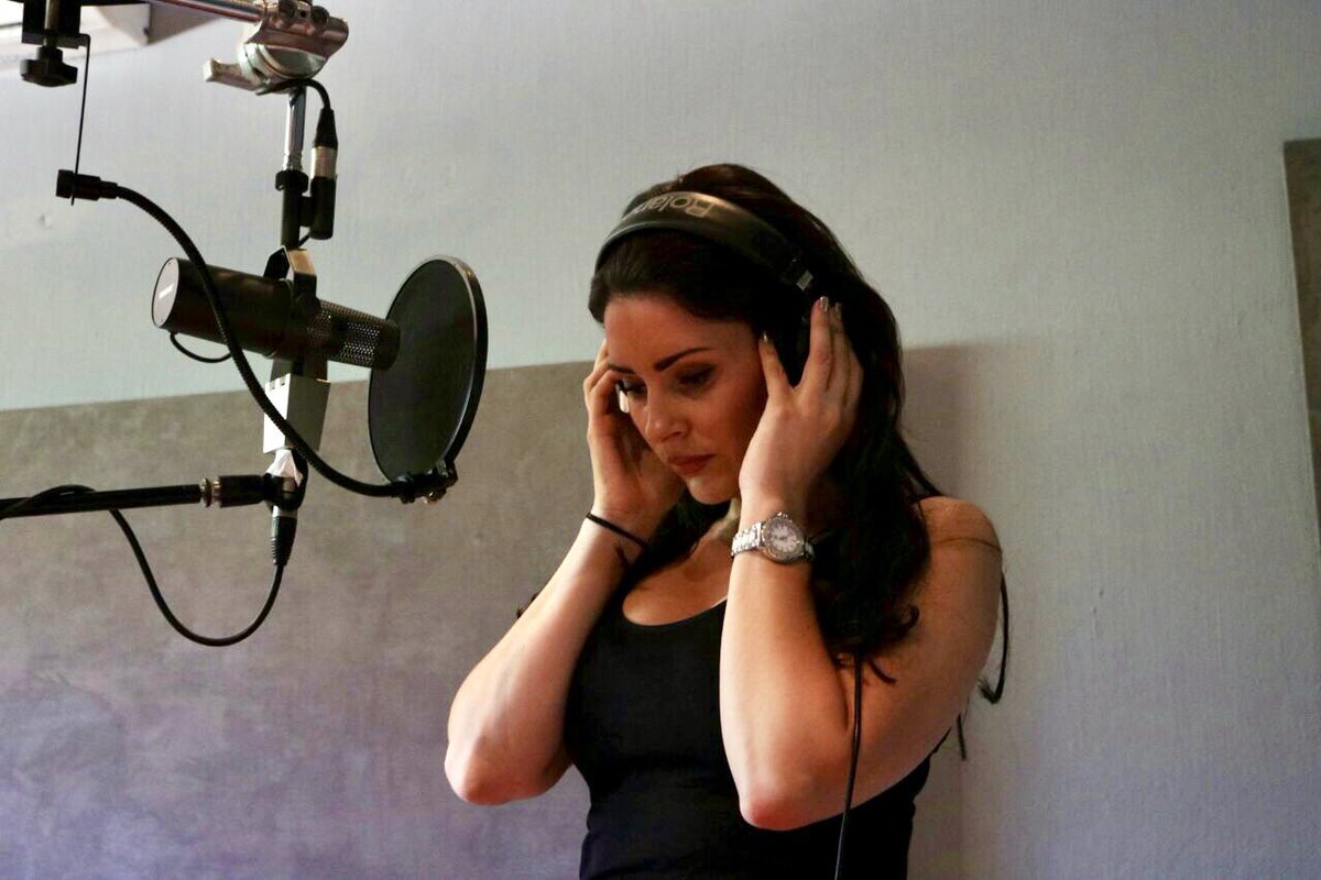 DigForestStudio's tweet image. Killer few days last week tracking a single with @MorganDeane which is sounding great 🔊 We’re adding some final parts and mixing today. Looking forward to sharing 🥁🎹🎸🎙🎚🎛
📸 : Dian Maritz