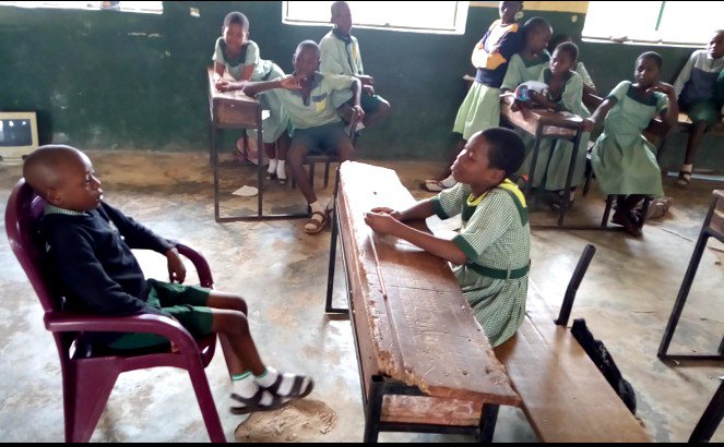 okinsvilla's tweet photo. My pupils play-acting to improve their spoken English... 

"Hope is like the sun, which, as we journey toward it, casts the shadow of our burden behind us." ~ Samuel Smiles 
#thingsyoulearnasyoucollaborate #education #hope #teachfornigeria #teachforall #GGEF https://t.co/ClwTG2NkmE