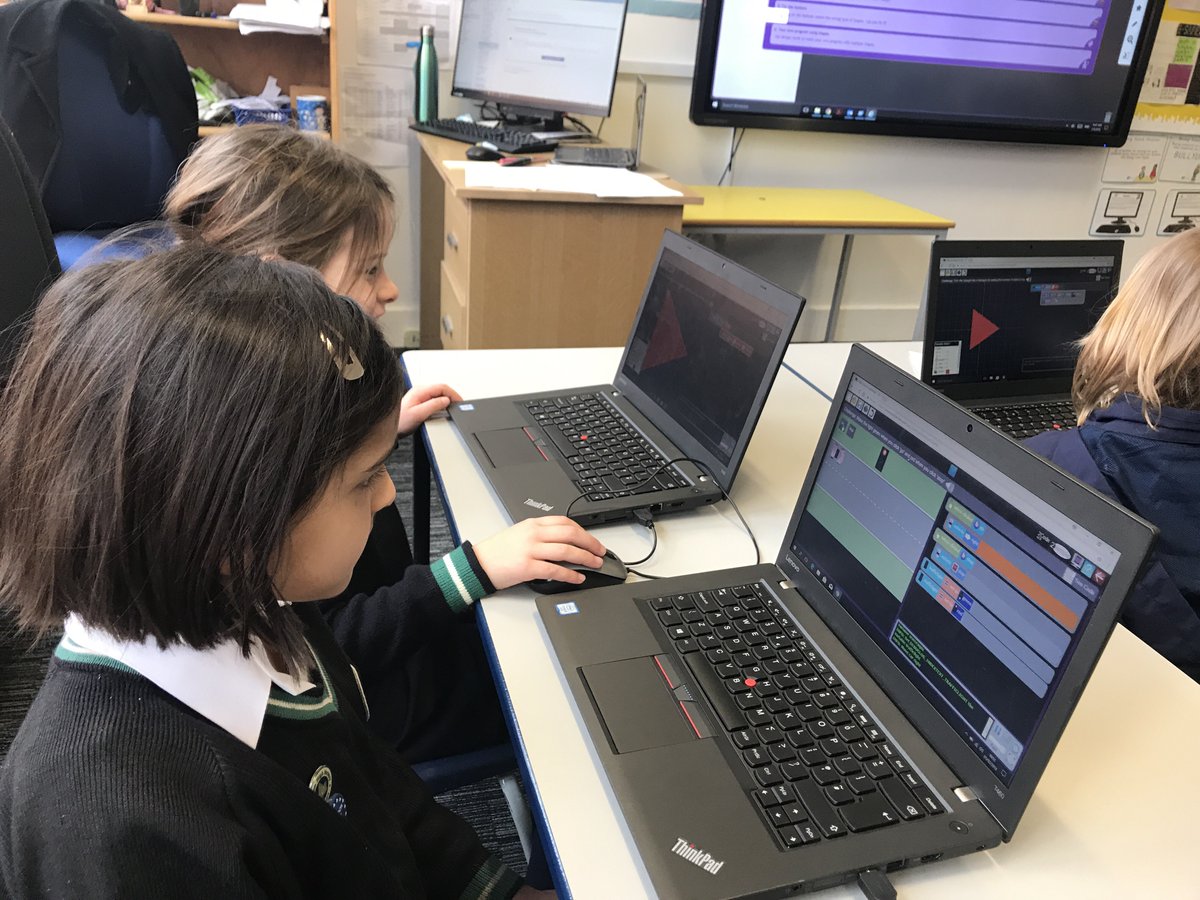 CroydonHighJnrs's tweet photo. Year 3 are learning to code and debug during their Computing lesson today. #year3computing #everygirleveryday https://t.co/2nfA05koVN