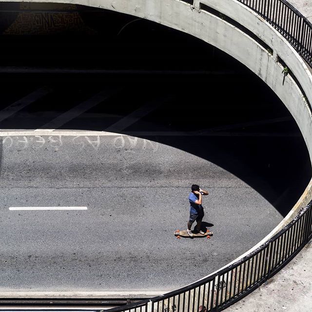 guilhermeomella's tweet photo. Curve • #skater #saopaulo #streetphoto #shadow #skatelife #sp #streetphotographer #shadows #skatespot #skateboard #light #skateanddestroy #sampa #streetphotographers #skating #skateboarding #skateordie #streetlife #sk8 #saopaulocity #splovers #everyb… https://t.co/wB2nDQmYaB https://t.co/fYFN1eHcnR