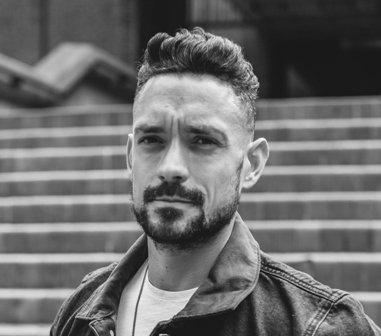 ModaExhibitions's tweet photo. If you want to know more about working with #influencers , #CarlThompson is the seminar not to miss this #ModaGent. Find out how a #blog created to promote his own brand took off in its own right https://t.co/fXm94994OG @mwbmagazine @Carl23B @PinCollarShirts https://t.co/rKDVH1VjjF