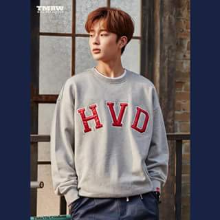 yshmgall's tweet photo. #유선호 #선호 #YOOSEONHO 

https://t.co/Dg3A2Tla1Z

유선호가 광고하는 TMRW 공식 페이스북 업로드.
페이지 팔로우와 좋아요 많이 눌러주세요🐥💛 https://t.co/hxf09zRPfV