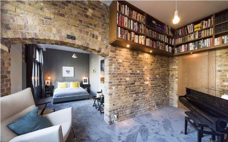 Savills's tweet photo. Why buy a warehouse conversion? Savills Laura Laws lays down the many reasons on our blog: https://t.co/nCb22S3zHm https://t.co/vfD0eZ8dLM