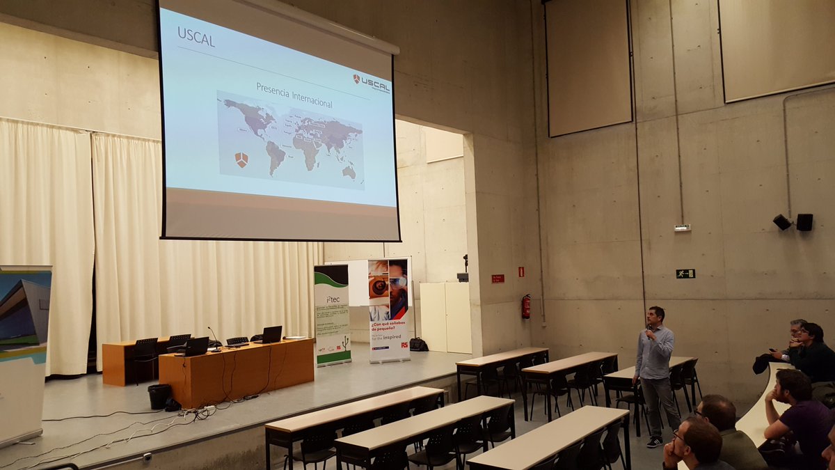 uscalsl's tweet image. Raúl Argüelles mostrando el alcance global de los proyectos de @uscalsl en &quot;La semana de la electronica&quot; en la @UNavarra 

sites.google.com/view/i2tec/sem…
