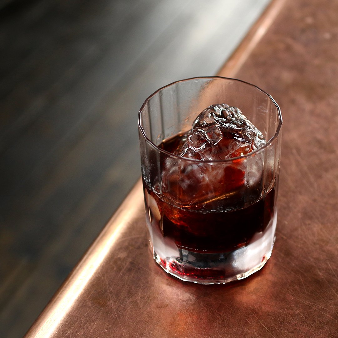 thesuntavernbg's tweet photo. Can't decide on your post-grindstone drink? Let's get to The Root Of It..
#thesuntavern #bethnalgreen #cocktails #eastlondon #menucocktail #therootofit https://t.co/4383jXqVwq