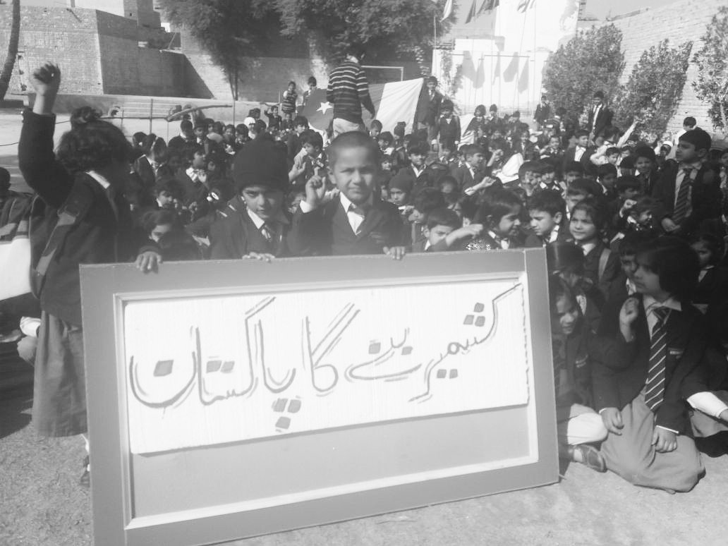 LASSYSTEM's tweet photo. #kashmir #bany #ga #pakistan 
#kashmirday #5thfebruary 
#kashmir #is #our #and #we #are #of #kashmir 

#we #love #kashmir https://t.co/Rqgc4OoAmb