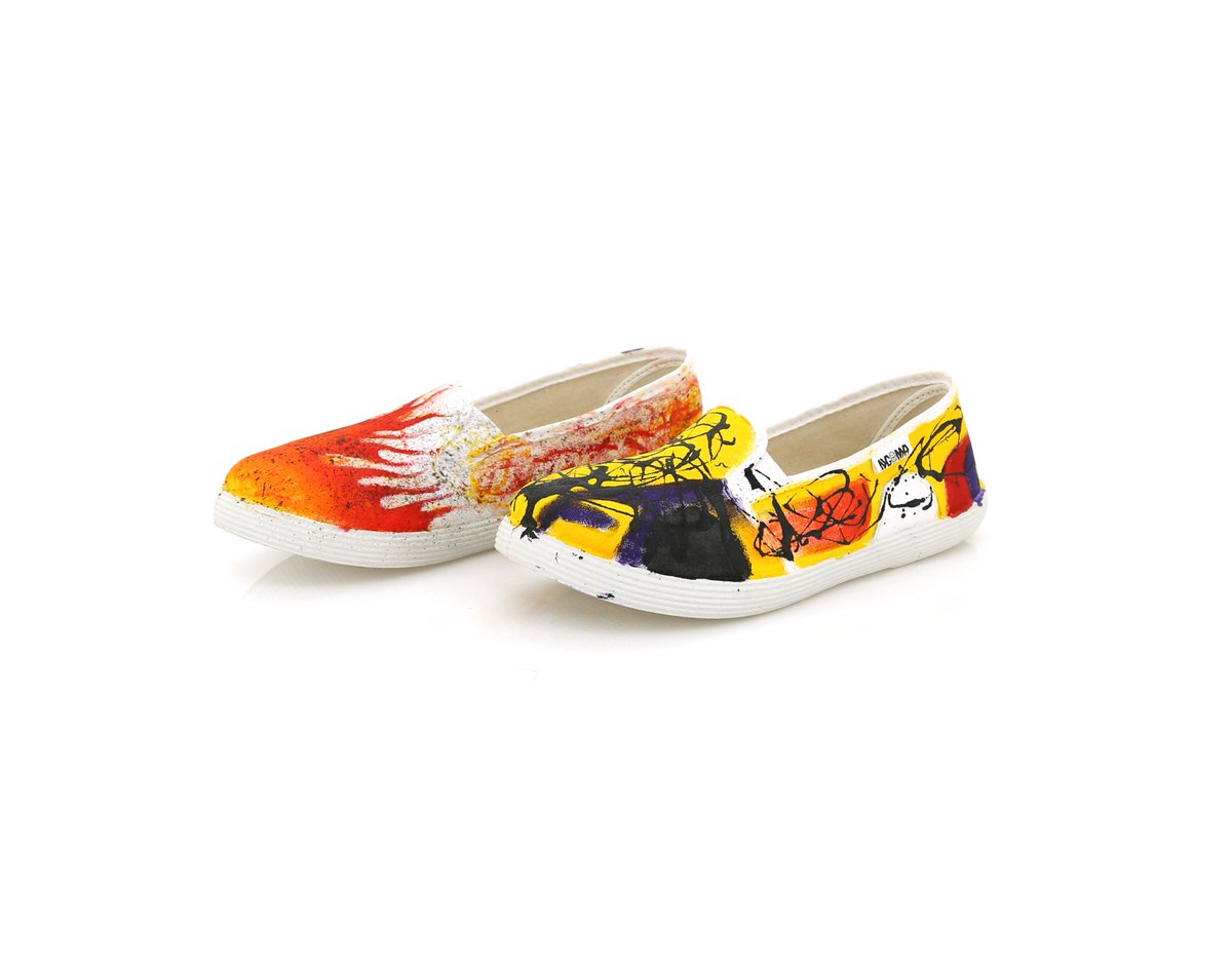 Batakenya's tweet photo. @CapitalFMKenya @SharonKMwangi Do you have a pair of customized Ngomas?
Show us your pair!! Use #BataDesignersApprentice tag @CapitalFMKenya. Stand a chance to win a #Bata Shopping voucher. https://t.co/z6O5zSUxre