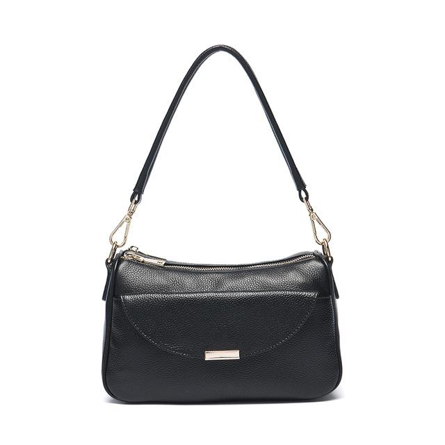 PurseInn's tweet photo. Who like this Genuine Leather Satchel #ladies #handbag? 
Retweet if you like it.
Get your's here
https://t.co/AcCazik1vx
#fashion #WomenFashion #ladies #Stylish #StyleTip #Handbag @InStyle @TheSTStyle @Fashionista_com @VanityFair @TwitterFashion @glamour_fashion #Trending #loveit https://t.co/ccM018xmIv