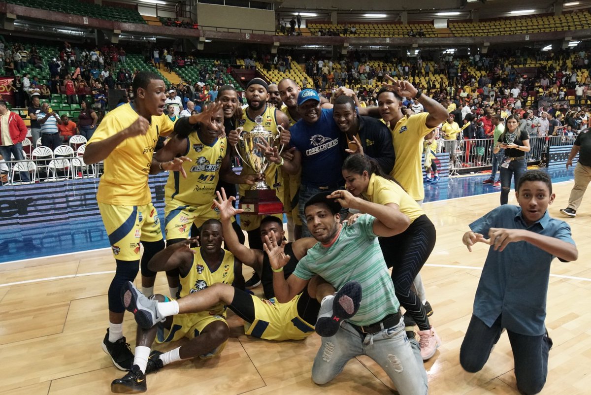 🇵🇦 Panamá: Correcaminos de Colón consigue el tricampeonato de la LPB
canchalatina.com/2018/02/05/pan…