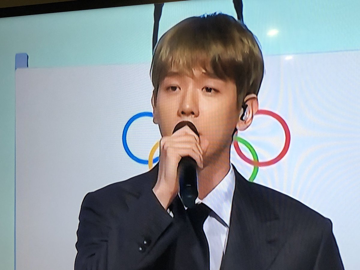 juegosolimpicos's tweet photo. Baekhyun de EXO canta el himno nacional de la República de Corea en la apertura de la sesión del COI @pyeongchang2018 @weareoneEXO #Olympics https://t.co/yplgBDnE1v