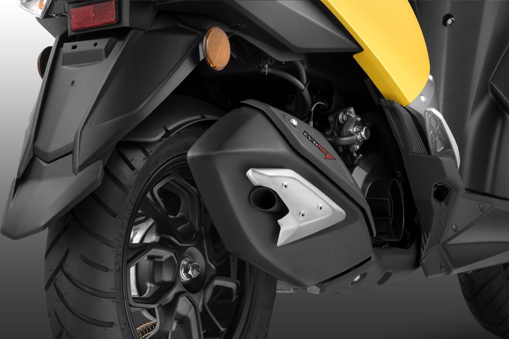 motomadras's tweet photo. Other features of @TVSNTORQ include 12-inch diamond cut alloy wheels, 220 mm front disc brake, fully digital instrument cluster with lap timer and top speed recorder, multi display mode, telescopic suspension, engine kill switch, 22 litres underseat storage and more. https://t.co/V0ACufnZui