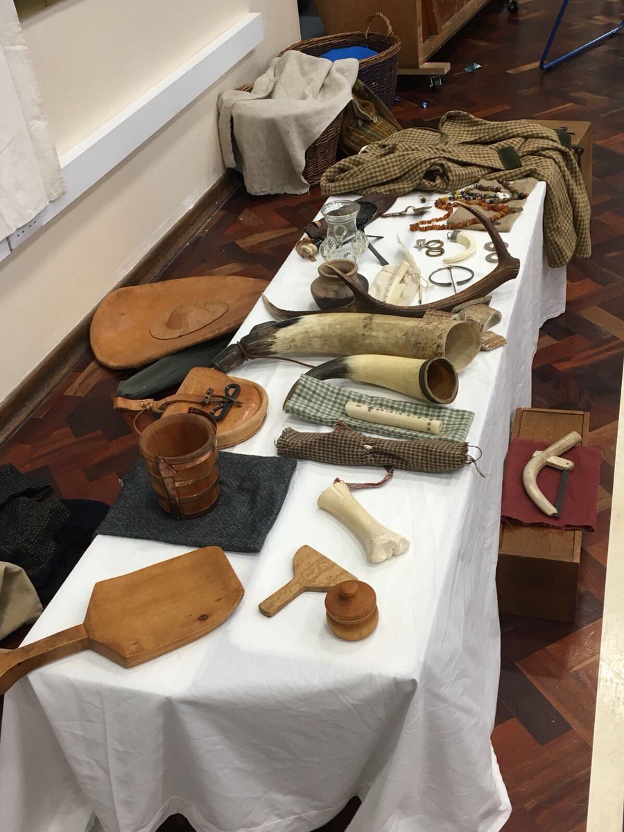 DringhousesPS's tweet photo. Do you know what these artefacts are and what they were used for? KS2 have been finding out! #AngloSaxonDay #KS2learning https://t.co/1dbaiEpT5V