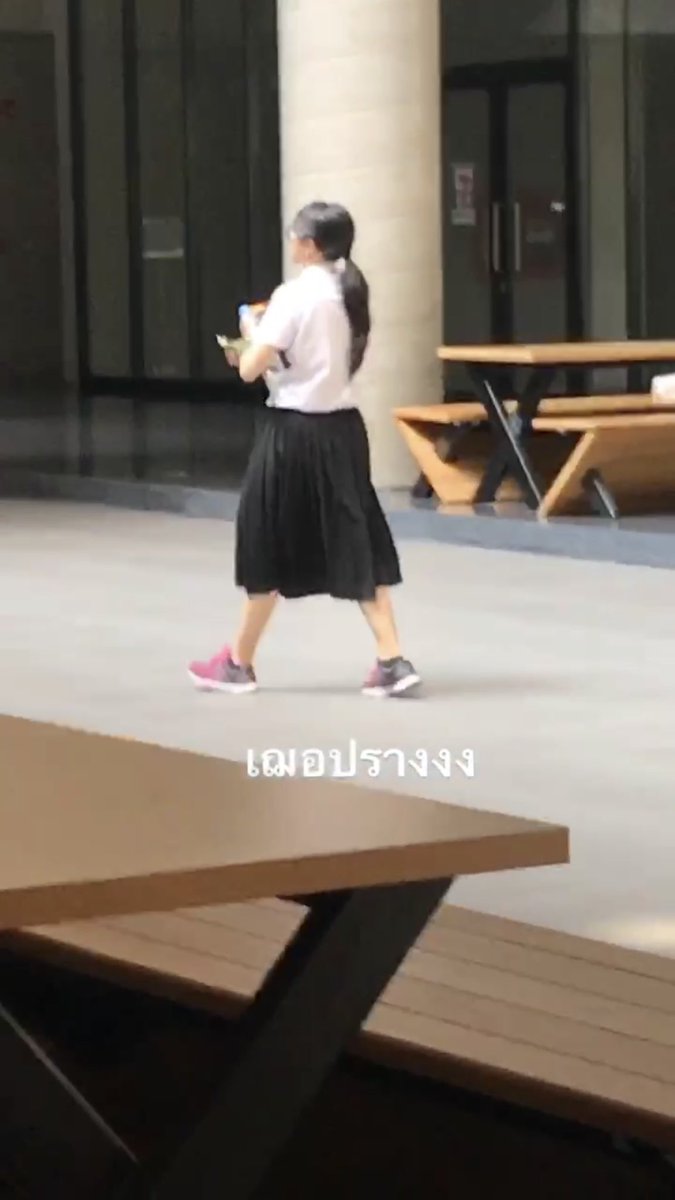 chupoonk's tweet photo. เมื่อพูดถึง ชุดนักเรียน นักศึกษา และนี่คือ สิ่งที่คิด กับ สิ่งที่ได้... #CherprangBNK48 https://t.co/QfceGSRlk8