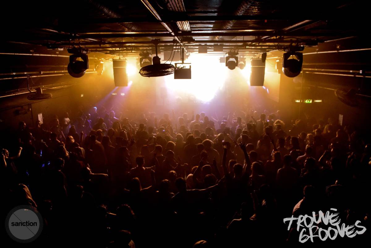 TrouveGrooves's tweet photo. Amine Edge and Dance will be joining Hott Like Detroit at Gorilla This Easter Sunday
Check out the crowd last time!!
Get your Tickets online Now !! > Skiddle > https://t.co/pKV8Xc0sbF
FB Event: >> https://t.co/4Onlepr7GT
#TechHouseEvents https://t.co/4mw6gOm5Dd