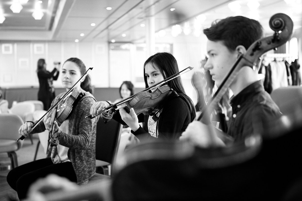 11 feb @podiumo950 aanvang 11.30 u diverse workshops door professionals. De dag is openbaar en gratis toegankelijk voor geïnteresseerden. facebook.com/events/1595159…