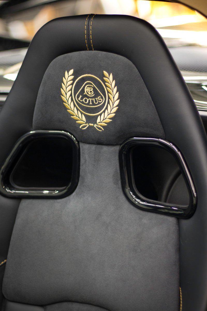 ClubLotusFrance's tweet photo. La nouvelle Elise Cup 250 GP Edition en détails pour fêter les 70 ans de Lotus Cars #Lotus70 #LotusGP #GPEdition @grouplotusplc @ClubLotusFrance https://t.co/3xVypR0iQs