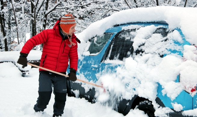 AnoiaLV's tweet photo. La nieve obliga a cerrar colegios y a suspender varias rutas de transporte 
https://t.co/Ibsf6XlmyM https://t.co/ebqtqNA3dq