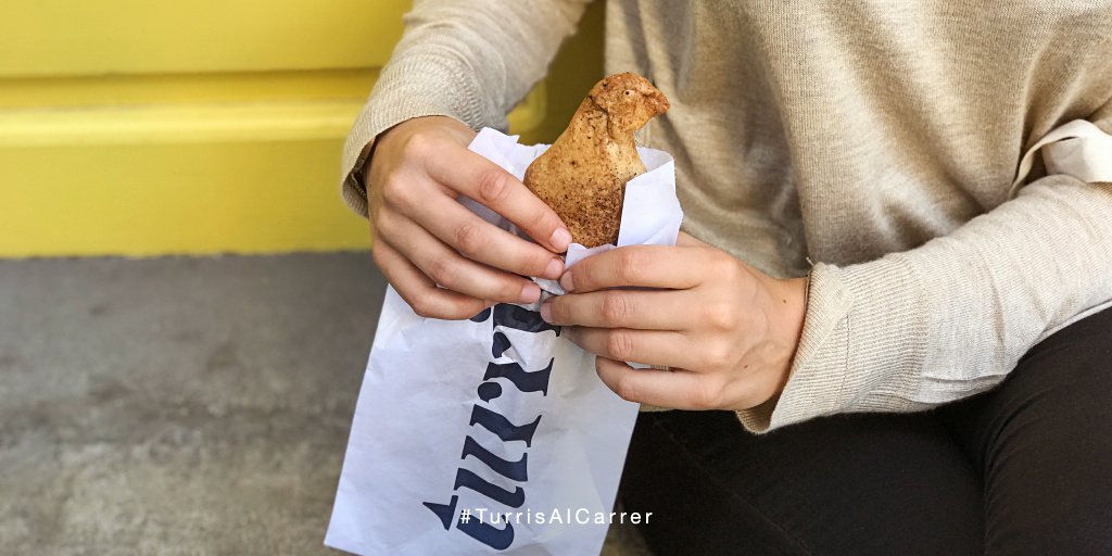 turrispanem's tweet photo. Encara no has tastat els #panadons #Turris? A què esperes? Visita les nostres botigues i descobreix les seves varietats! 😋 #TurrisAlCarrer https://t.co/5A5ESe863E
