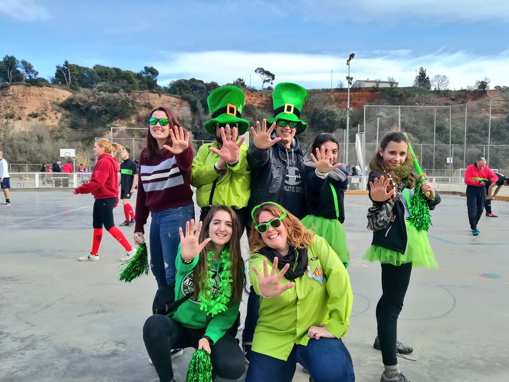 castellersvila's tweet photo. Finalment hem acabat al lloc 29 (de 48) a la classificació del @TCF_Saballuts! No està malament per ser debutants! Moltes gràcies a la nostra afició que ens va animar en tot moment i a @saballuts per la fantàstica organització del torneig! L'any vinent, tornarem! #tcfsaballuts https://t.co/kdeVbCTdjn