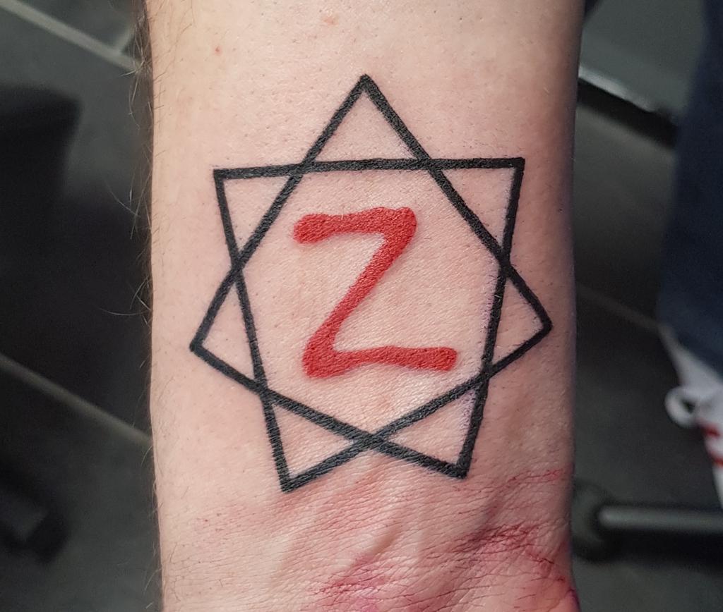 Paul Hughes on X: "@DamonUnofficial @Damonalbarn I got a new one too lol https://t.co/kDOsV2q9Bn" / X