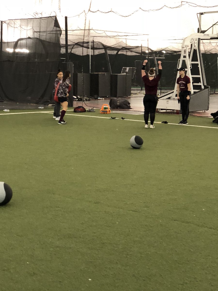 FPUSoftball_'s tweet photo. #bringingteamstogether https://t.co/IhCsrVIcWc