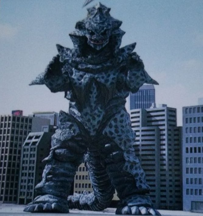 やどたに ガァララって連呼しててなんかの怪獣の名前にあったよなーと思ってたけどやっと思い出した ティガの超古代怪獣 ガルラだ ティガのメイン筋の超古代系かつ好きな回の怪獣だから名前をおぼろげに覚えてたんだな T Co P4yvwk0t2q Twitter