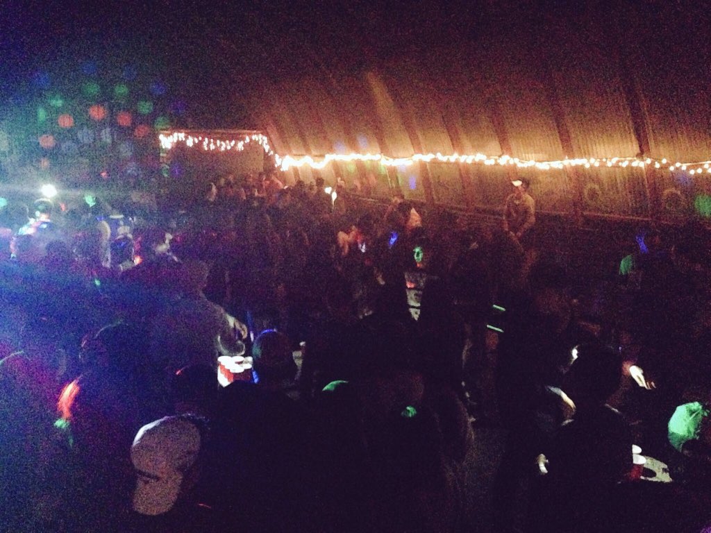 thatsliveryan's tweet photo. Help me out y'all, need a house/ranch/warehouse for a big ol' dedspot party Feb.23rd. Tag a friend RT!! #therealprojectX #happybirthdayfebruaryfriends 🔥⛽️🚨 https://t.co/W1bEyETaQo