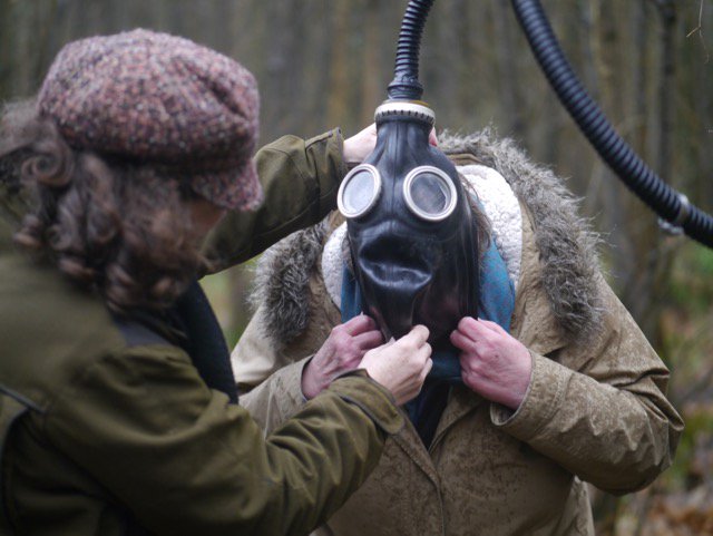 an_artblogs's tweet photo. Muddy walks, great hilarity, cueing for oxygen from a tree – @ClareGSmith on final get-together #ForestStudio, Woods To Where Else, Stour Valley Creative Partnership. https://t.co/jX9c5Z5xqJ https://t.co/hXwRuznEe2