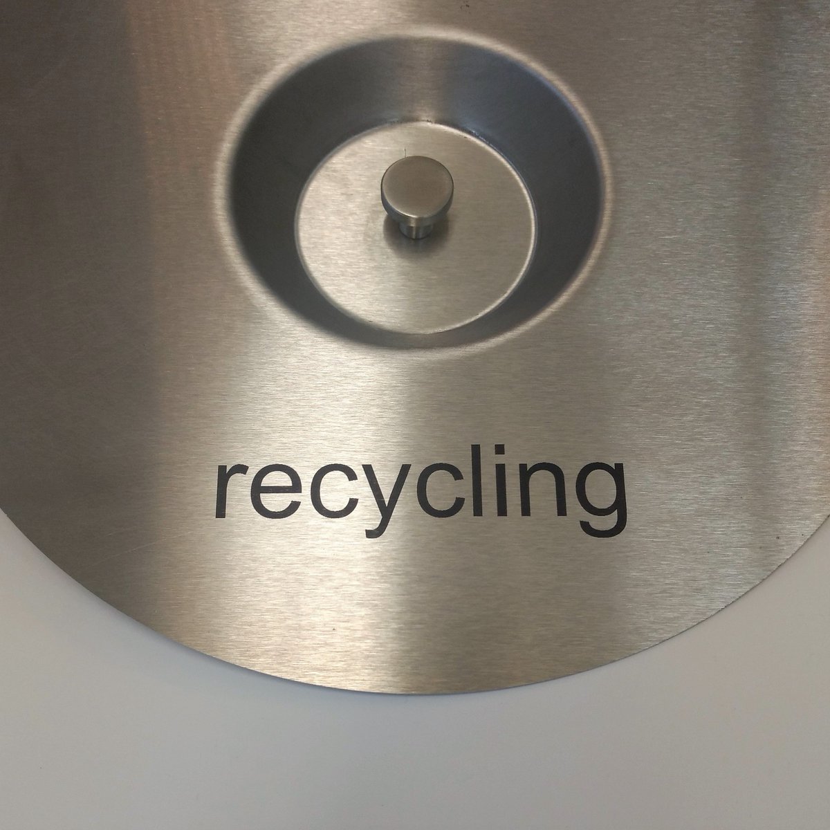 Swordfish_Works's tweet photo. Did you know we use @CerMarkSales engraving fluid at Swordfish Works? We had to remove the old wording and replace with new. The original was done in 2011... This stuff lasts!
#CerMark #LaserEngraving #StainlessSteel #GoodToKnow #ReduceReuseRecycle #CuttingService #London #AtoZ https://t.co/yIXTGO4faI