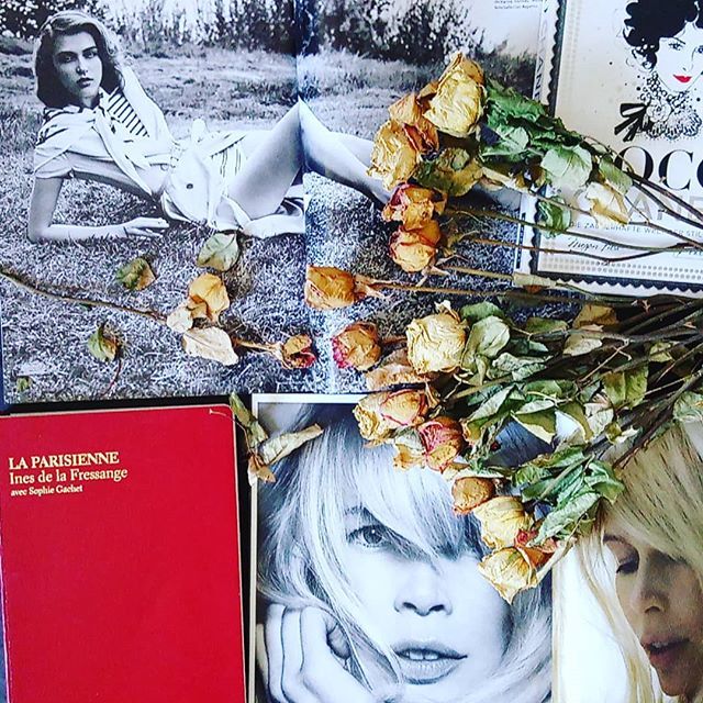 TINAKORTMANN1's tweet photo. 🖤 hey, friends 🖤 I hope you have had a glamorous start into the week 🖤 🖤 🖤 #minimalplanet #love #photooftheday minimalism #minimalistics #minimalismo #instaminim #keepitsimple #minimalhunter #negativespace #art #minimalista #minimalninja #simplic… https://t.co/NJC4ZdFUTP https://t.co/5NtZiv8scH